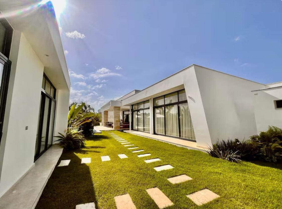 5 Bedroom Villa With Daily Housekeeping Las Terrenas Exterior photo